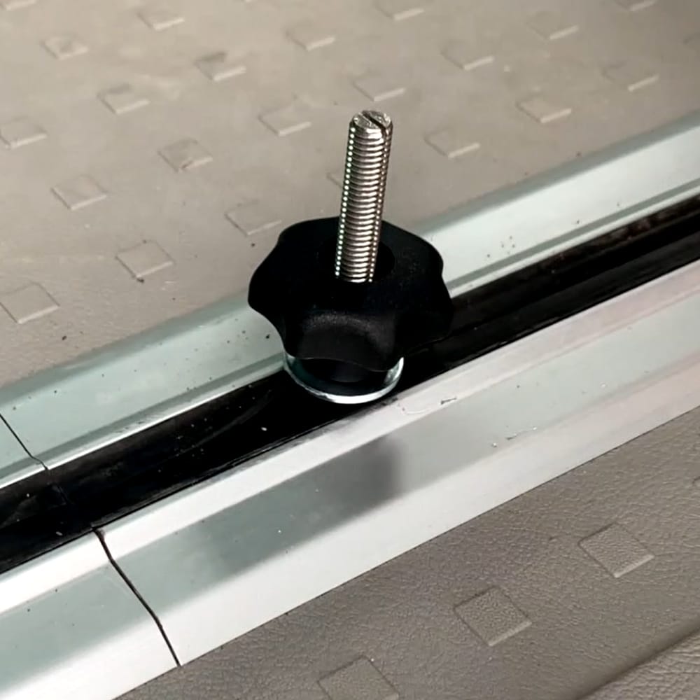 Halterungen 4 Stück für Volkswagen T5/T6/T6.1 – Bild 3